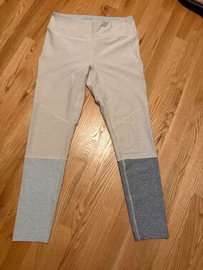 Outdoor Voices Dipped 7/8 Colorblock Leggings Oatmeal Ash Gray